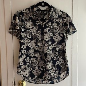 Banana Republic Abstract Floral Blouse (Petite Small)